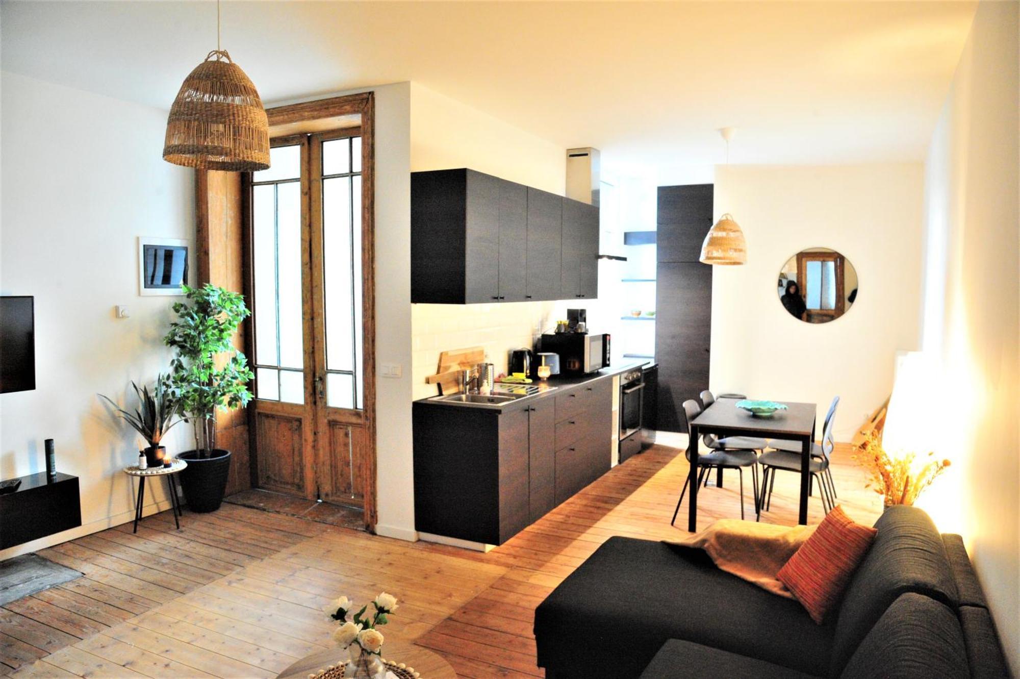 Boho Apartments - 2 Bedrooms アントウェルペン エクステリア 写真